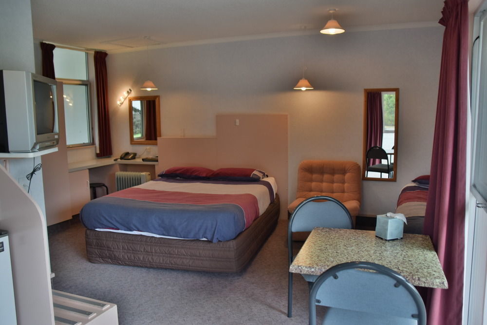 Fiordland National Park Lodge Te Anau Downs Exteriér fotografie