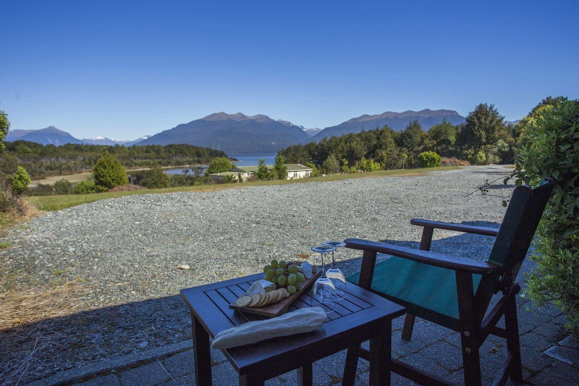 Fiordland National Park Lodge Te Anau Downs Exteriér fotografie