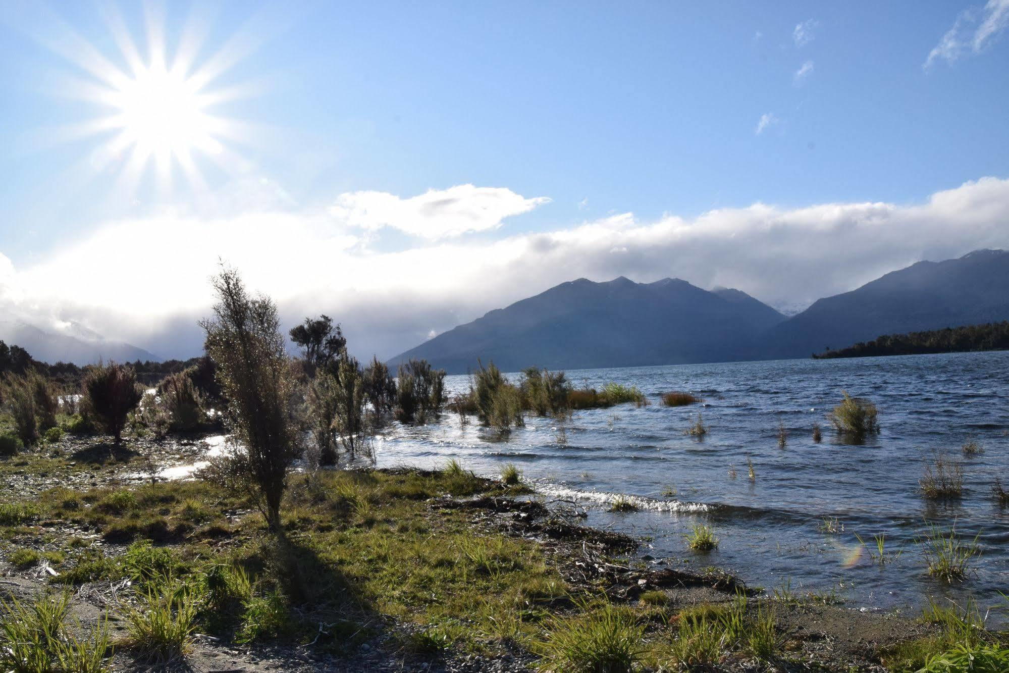 Fiordland National Park Lodge Te Anau Downs Exteriér fotografie